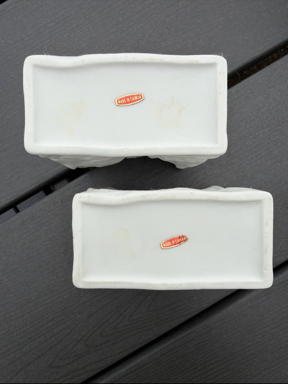 Vintage 4" Porcelain White Paper Bag Vase Pop Art Minimalist Lot Of 2 Included - Picture 14 of 15